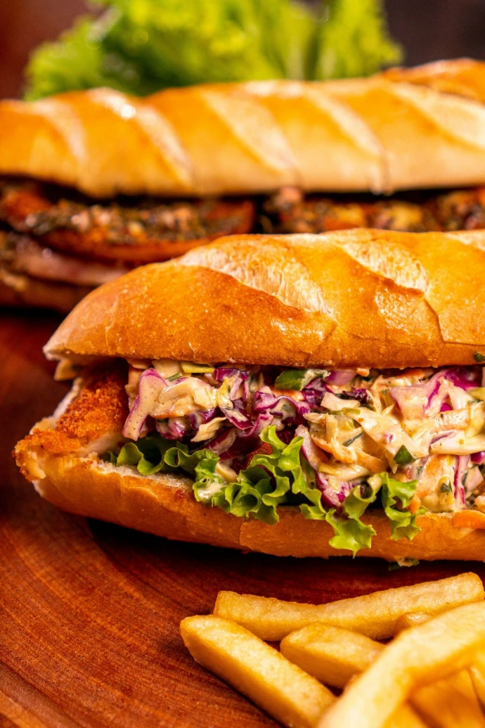 burger with lettuce and tomatoes